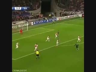 Молодой и резвый роналду😎