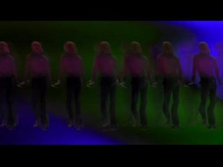 Кроули танцует под stressed out (full)