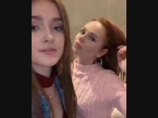 Jia lissa и ella hughes целуются (720p) mp4