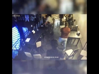 Получил перо в бок, а потом еще и по харе настучали елецк