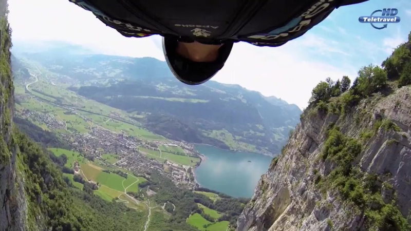 Джеб корлис летающий кинжал смельчак в вингсьюте / jeb korliss flying dagger wingsuit daredevil (2014)