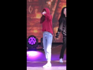 171028 blackpink playing with fire (lisa focused rehearsal) @ pyeongchang music festa