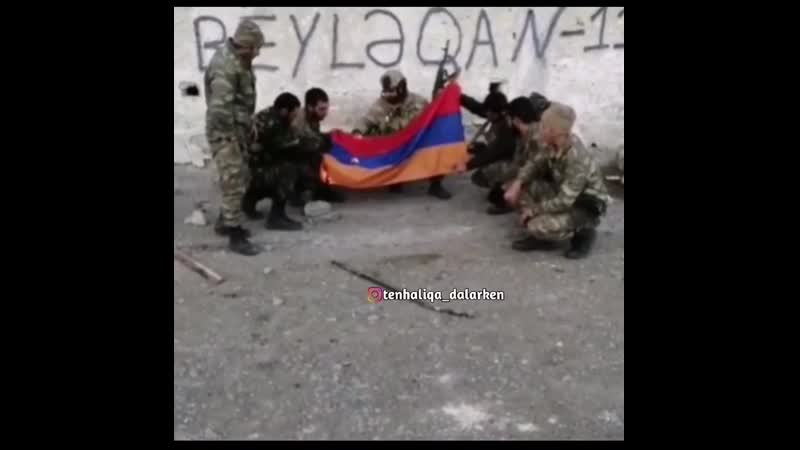 Азербайджанские бойцы в освобожденном карабахе