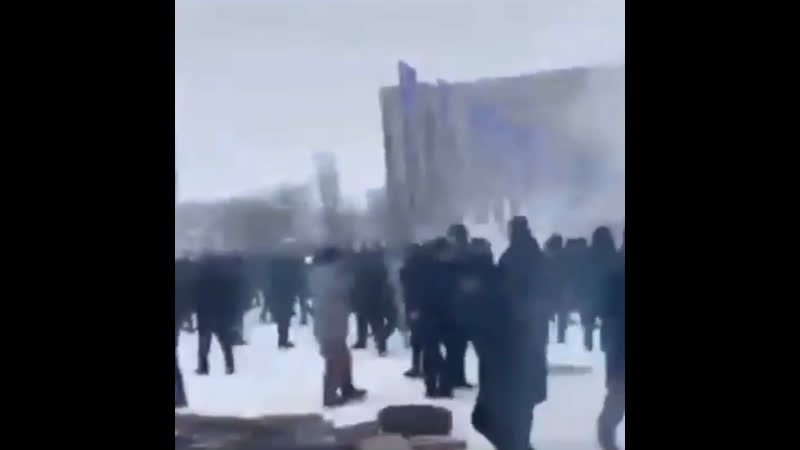 Молодые степей и карета скорой помощи