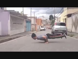 Bboy pivet top incredible power (super strong bboy ever)