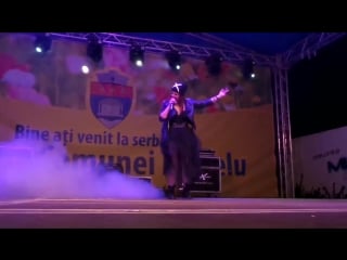 Uragan muzik ★❤★ laura vass vreau sa ma marit cu tine (concert version)