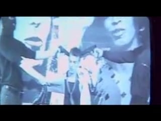 Мой бойфренд революция (the revolution is my boyfriend)