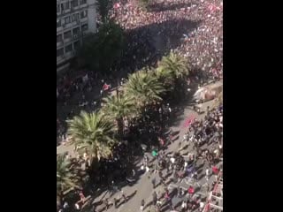 За последние 15 часов забастовок в иране митингующими было сожжено 110 полицейских участков, и взломано 5 больших тюрем в которы