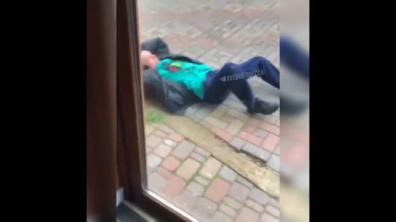 Ты одессит, микола, а это значит