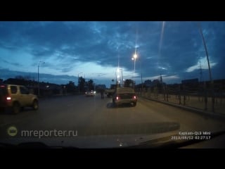 Автомобилист открыл стрельбу