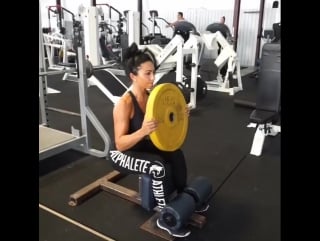 Ashley nocera/качаем ножки