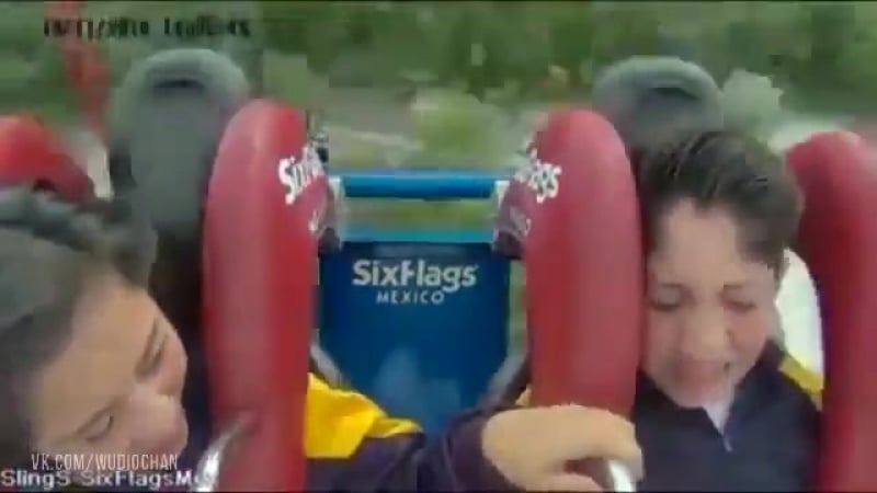 Мальчик решил произвести впечатление на девушку