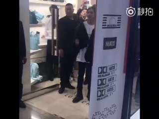 Zhou rui @ longchamp [ 180601 ]