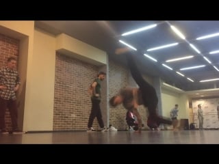 Bboy dliw & bboy женьшень practice time 2018