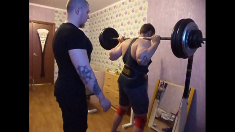 Приседаю чтоб с ноги надавать по сраку ракову! подготоа к бою по 359!