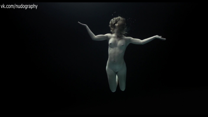 Гемита самарра (gemita samarra) голая в фильме "опасное погружение" (pressure, 2015, рон скальпелло) 1080p