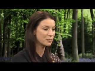 ‘outlander’ stars talk corsets and kilts cait