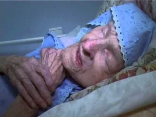 Бабушке 107 лет, но больше умиляет другое granny is 107 years old but