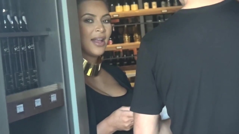 Heavily pregnant kim kardashian shops for wine in beverly hills