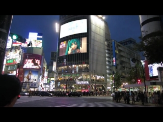 Hatsune miku in the "cruce shibuya"