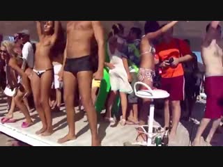 Трусики жоқ юбка астында ххх фотосуреттер барлығы Жапондық еркектің жапондық әйелді трахает ететін порносын қараңыз