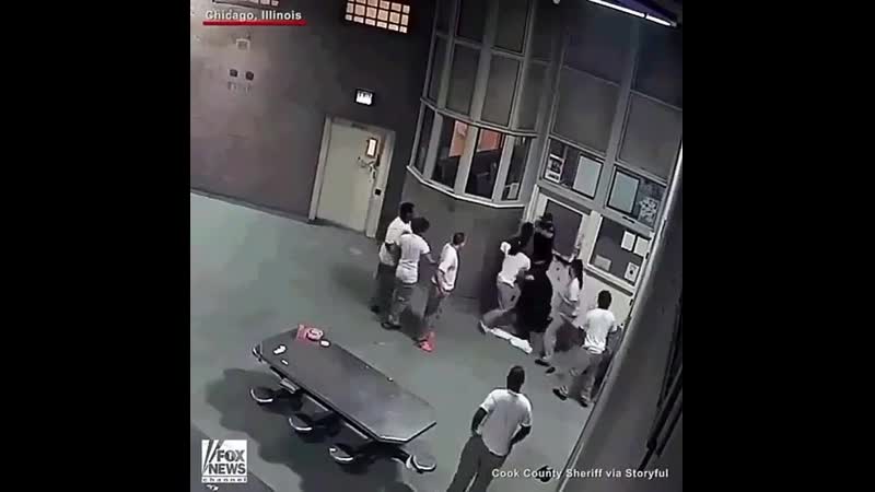 Чикагские заключенные напали на охрану xbrfucrbt pfrk xtyyst yfgfkb yf j[hfye