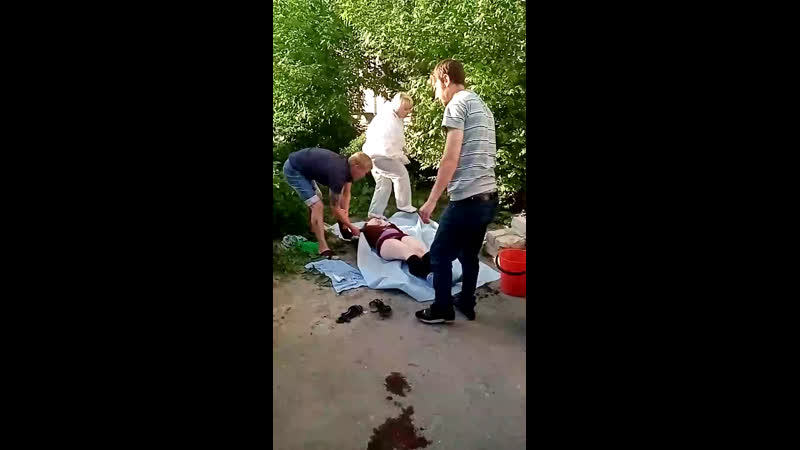 Девушка родила ребёнка на улице около подъезда типичный нижний новгород