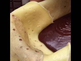 Crêpes choco banane ! le chocolat se la coule douce avec ses copines les crêpes