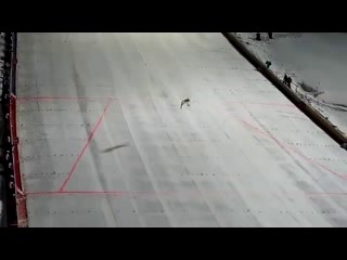 Рекордный прыжок на лыжах с трамплина