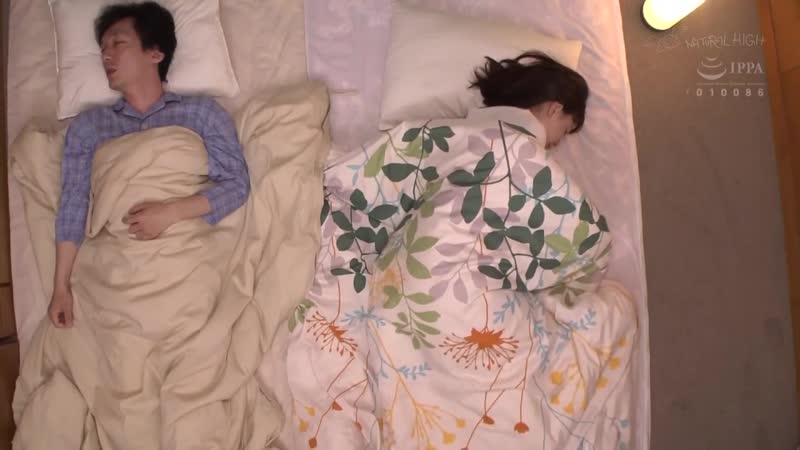 [nhdtb 449] моя сестра, которая свернувшегося калачиком, и мастурбировала