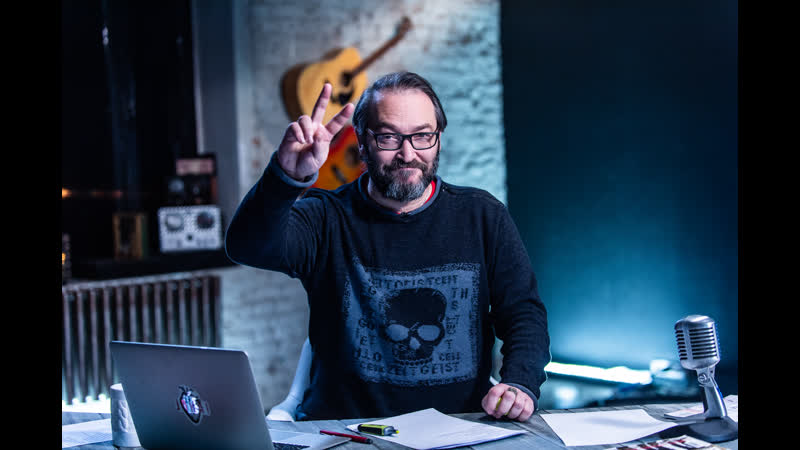 Первый российский док на netflix, байопик о дэвиде боуи, роман о смертельных ядах и кого они убивают