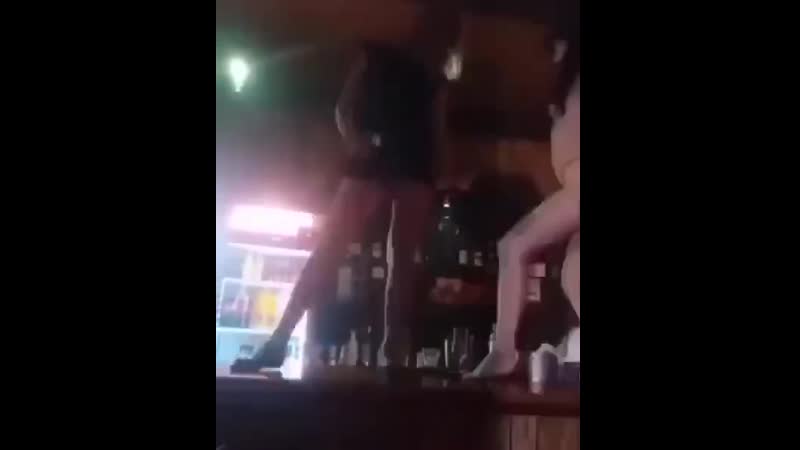 Вписка тусим в клубе, пьяные девушки, отдыхаем хорошо, эпичный фейл, лоханулась