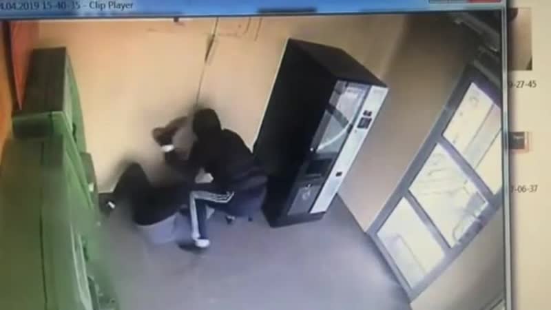 Отжал у банкомата