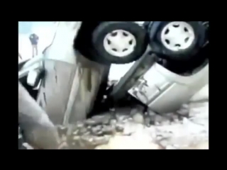 Car breaks in half while towing