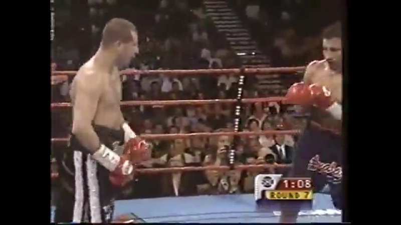 Johnny tapia vs paulie ayala 2 07 10 2000