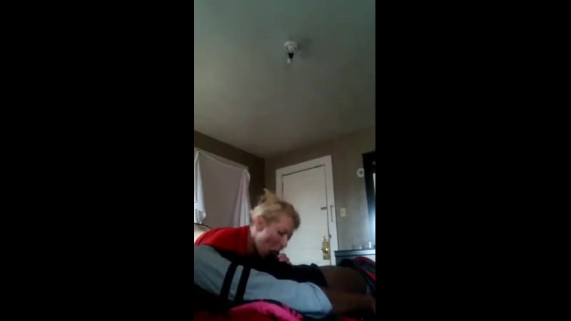 Французская жена и африканский мигрант на скрытую камеру