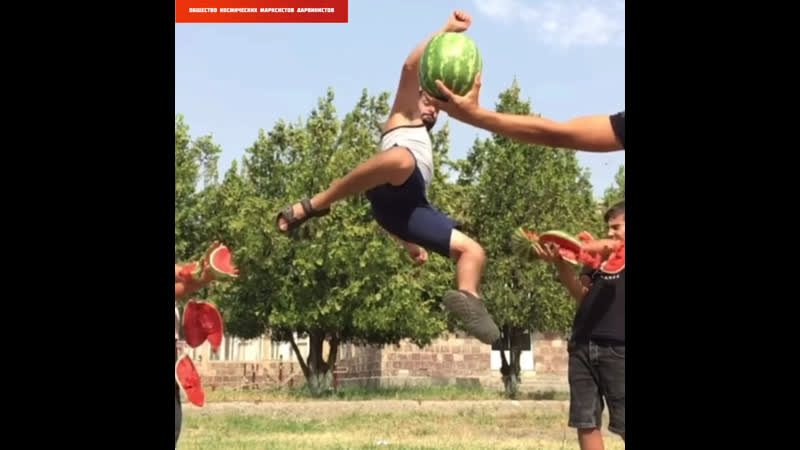 Гуттаперчевый блогерный хачик показывает соплеменникам как надо было сбивать эрдогановские дроны