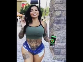 Секси попка в джинсовых шортиках (реклама) #секси #девушка #sexy #girl