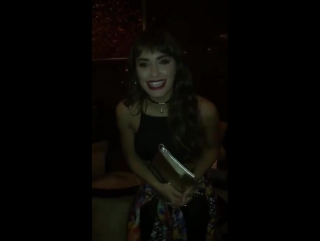 Lali espósito saludando a sus fans desde puerto rico