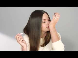 ミランダ・カーの旅コスメポーチ miranda kerr ジェットセッターの旅支度 25ans ( 720 x 1280 ) mp4