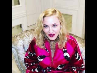 Feeling phat in my gucci jacket getting ready for mdna skin launch!🌺🍒💯!!! practice makes perfect 🤡💘🎉💘@mdnaskin ♥️🌺♥️🌺 um is th