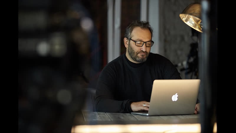 Би коз новая песня ёлки, премьера спектакля виторгана и скандальный фильм «покидая неверленд»