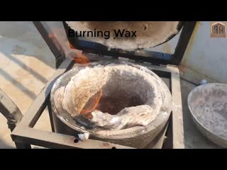 [random hands] forging a katana out of rusted iron chain