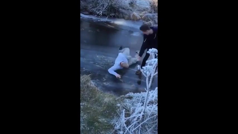 Эпичный фейл на льду