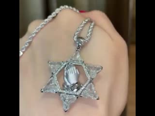 Praying hands, drakes new pendant with chain