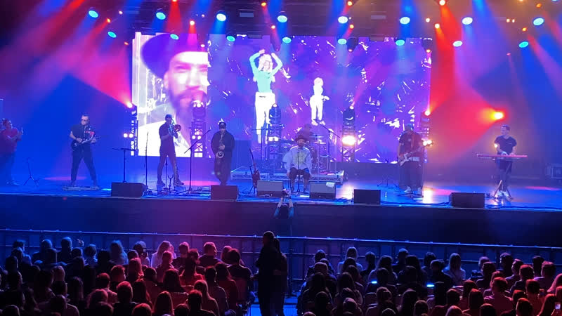 Uma2rman танцуйте сидя!