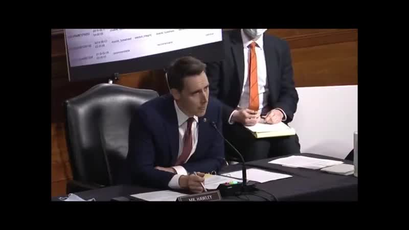 Цукерберг на ковре в сенате