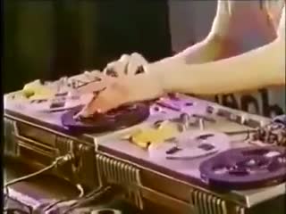 Mindblowing dj skills on tape decks back in 1991 ussr