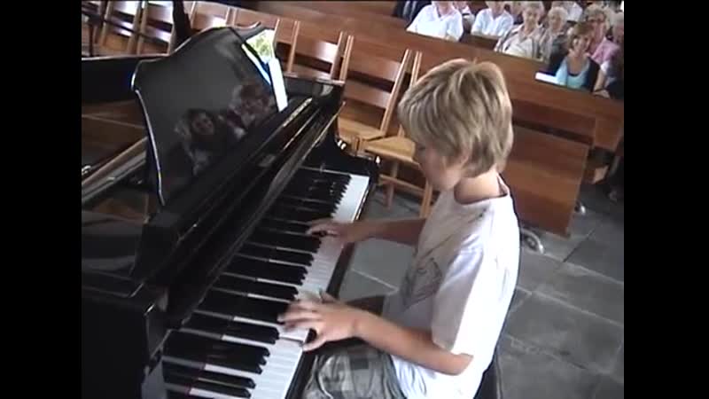 Porn playing ludovico einaudi divenire