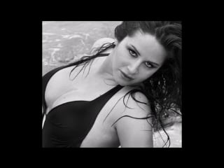 Ara vukovic model black & white